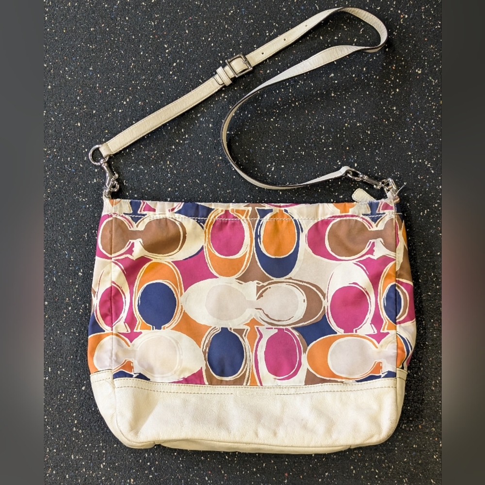 COACH Signature Park Scarf Print Satin and Leather Hobo Bag F23282 Large